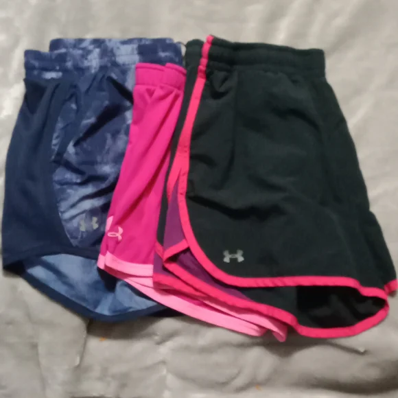 Under armor running shorts bundle medium - Picture 1 of 13